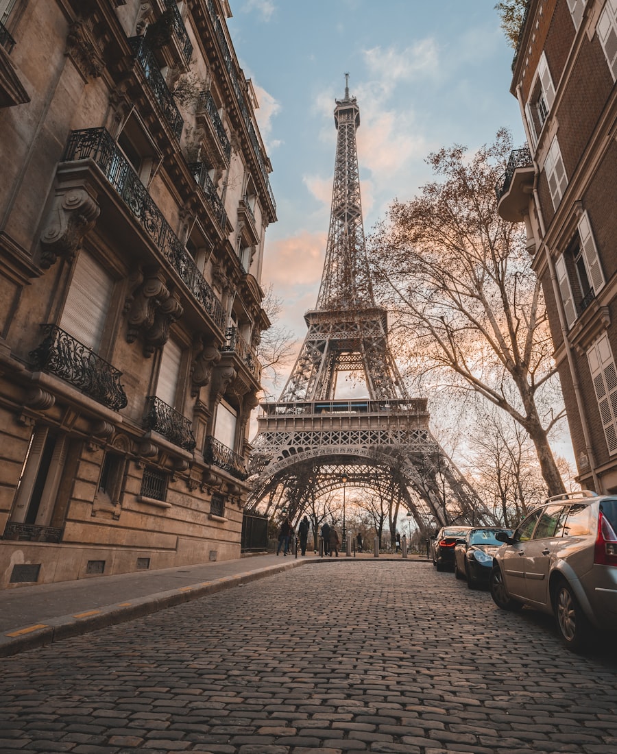 Immeuble haussmannien à Paris — démarches pour installation de climatisation