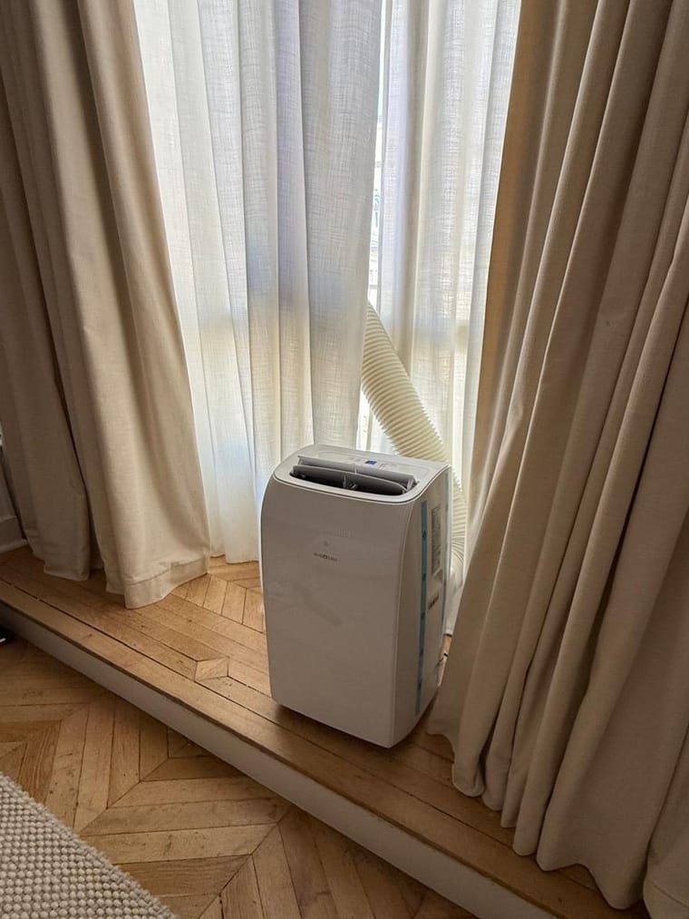 Installation climatiseur mobile — Paris 5e